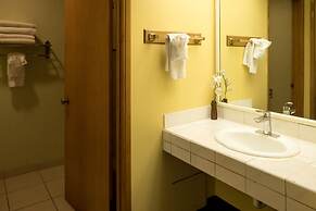 Western Holiday Lodge Three Rivers