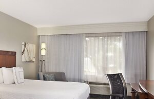 Courtyard by Marriott Gulfport Beachfront