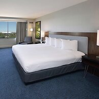 Doubletree by Hilton Newark - Fremont