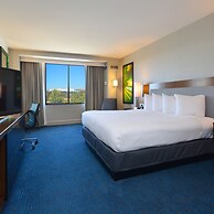 Doubletree by Hilton Newark - Fremont