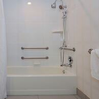 Doubletree by Hilton Newark - Fremont