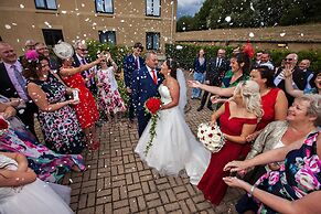 Holiday Inn Brighouse by IHG