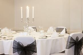 Holiday Inn Brighouse by IHG