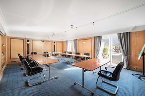 Holiday Inn Brighouse by IHG