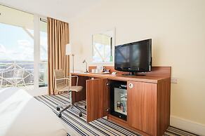 Holiday Inn Brighouse by IHG