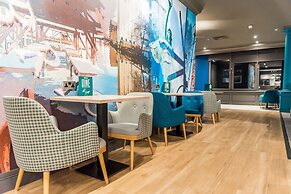 Holiday Inn Brighouse by IHG