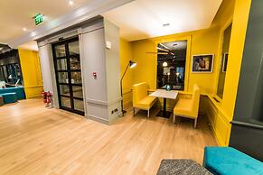 Holiday Inn Brighouse by IHG