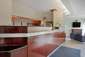 Best Western Plus Reading Inn & Suites