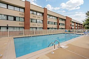 Best Western Plus Reading Inn & Suites