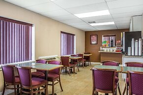 Econo Lodge Cranston - Providence