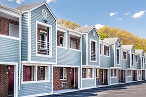 Econo Lodge Cranston - Providence