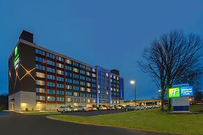 Holiday Inn Express & Suites Ft. Washington - Philadelphia, an IHG Hot