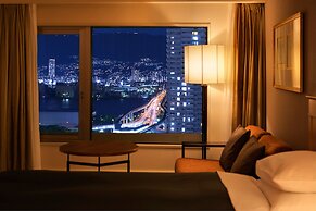 Kobe Bay Sheraton Hotel & Towers