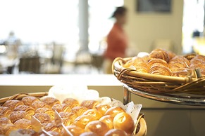 Kobe Bay Sheraton Hotel & Towers