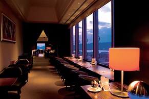 Kobe Bay Sheraton Hotel & Towers