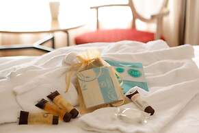 Kobe Bay Sheraton Hotel & Towers