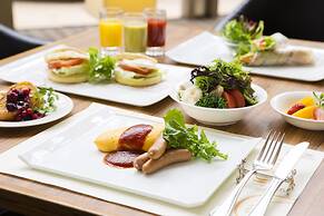 Kobe Bay Sheraton Hotel & Towers