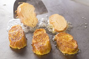 Kobe Bay Sheraton Hotel & Towers