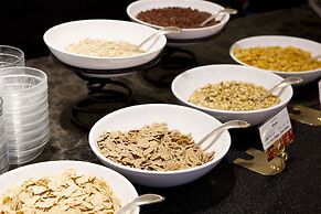 Kobe Bay Sheraton Hotel & Towers