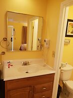 Travelodge by Wyndham Wenatchee