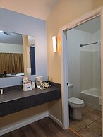 Travelodge by Wyndham Wenatchee