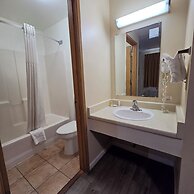 Travelodge by Wyndham Wenatchee