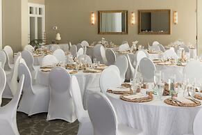 Crowne Plaza Melbourne - Oceanfront by IHG