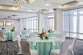 Crowne Plaza Melbourne - Oceanfront by IHG