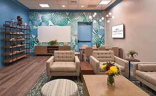 Crowne Plaza Melbourne - Oceanfront by IHG