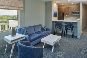 Crowne Plaza Melbourne - Oceanfront by IHG