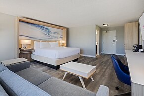 Crowne Plaza Melbourne - Oceanfront by IHG