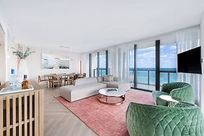 W South Beach