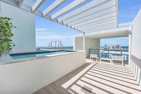 W South Beach