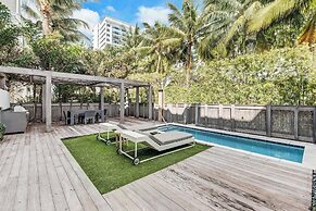W South Beach