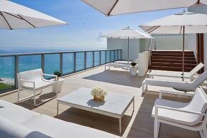 W South Beach