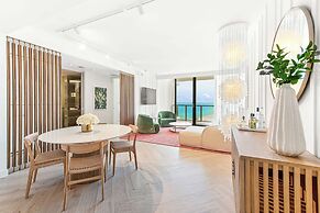 W South Beach