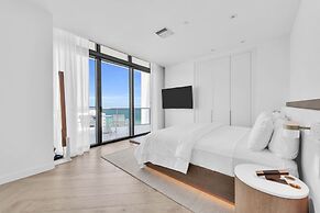 W South Beach