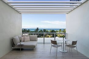 W South Beach