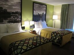 Super 8 by Wyndham New Cumberland