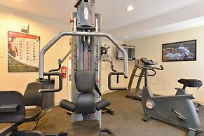 Super 8 by Wyndham New Cumberland