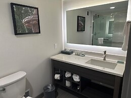 La Quinta Inn & Suites by Wyndham Mobile