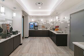 La Quinta Inn & Suites by Wyndham Mobile