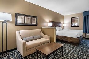 Comfort Inn & Suites Newark - Wilmington