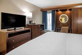 Comfort Inn & Suites Newark - Wilmington