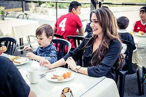 North Vancouver Hotel