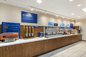 Holiday Inn Express Crestwood by IHG