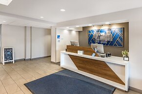 Holiday Inn Express Crestwood by IHG