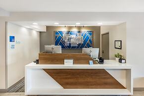 Holiday Inn Express Crestwood by IHG