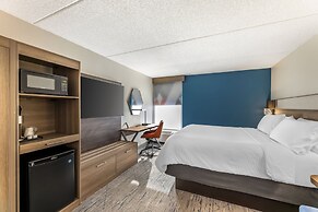 Holiday Inn Express Crestwood by IHG