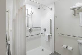 Holiday Inn Portland-By the Bay by IHG